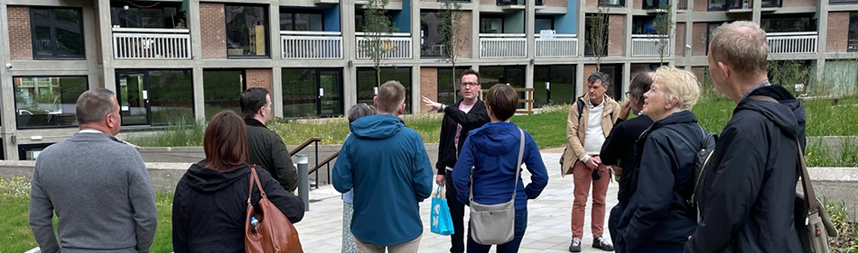 tour group p2 garden stripe